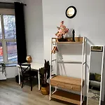 Wolf\'S Pub & Guest House